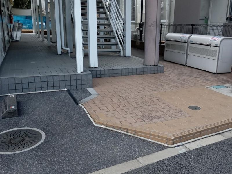 レオパレスベルウッド エントランス