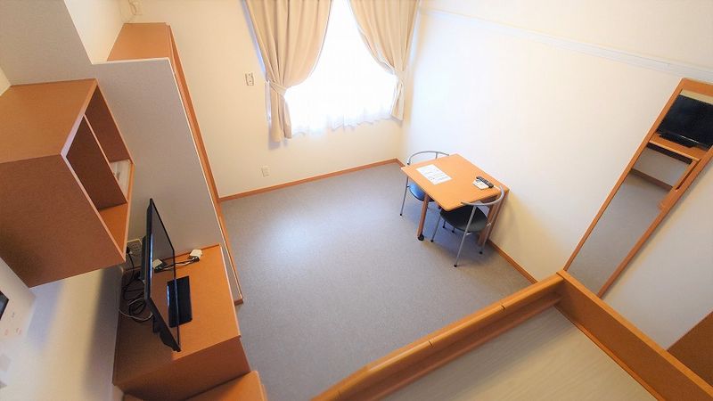 レオパレスエクレール 居間
