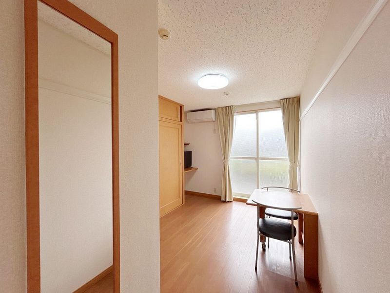 レオパレスしもやまざき 居間