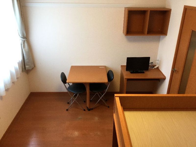 レオパレスパッション 居間