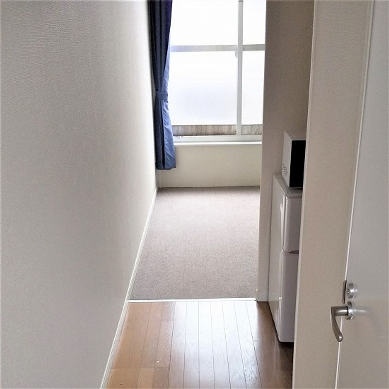 レオパレスグリーンパーク 玄関