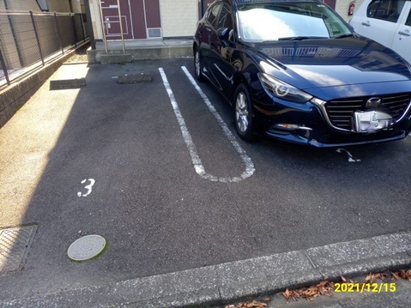 レオパレスエコースウィート恵Ⅱ 駐車場