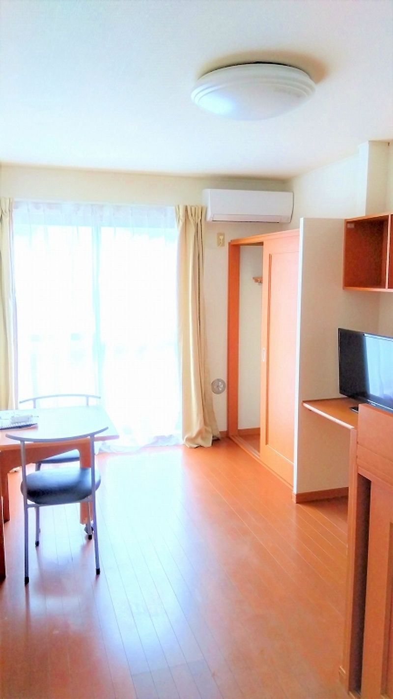 レオパレスエクセル元山　Ⅲ 居間