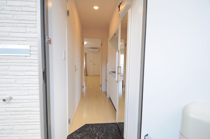 レオネクスト大宮 玄関