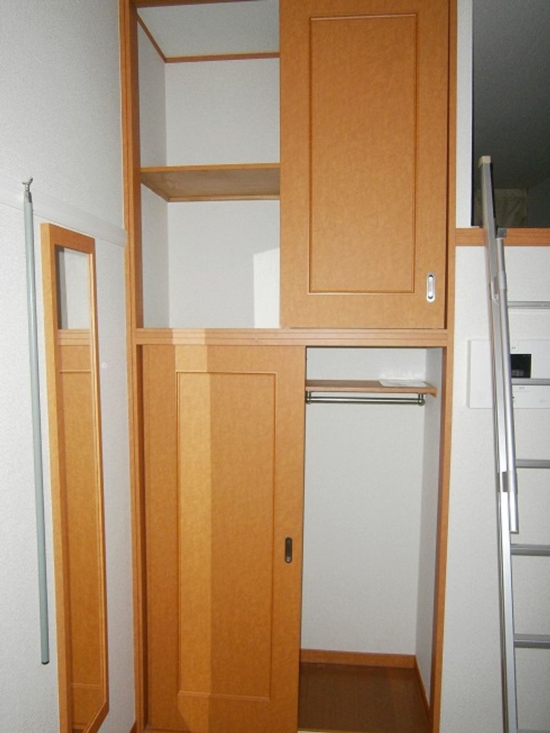 レオパレスＨＯＤＡＫＡ 収納