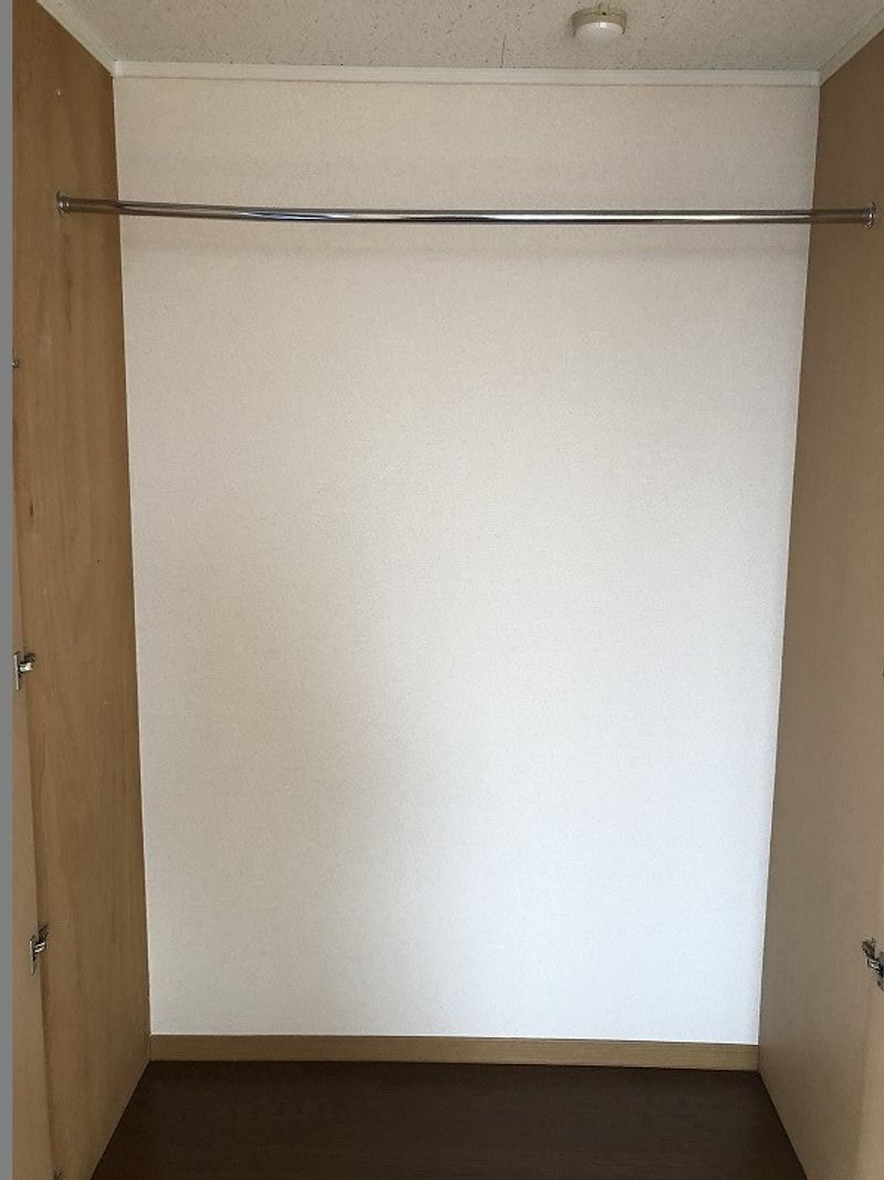 レオパレス中井町２ 収納