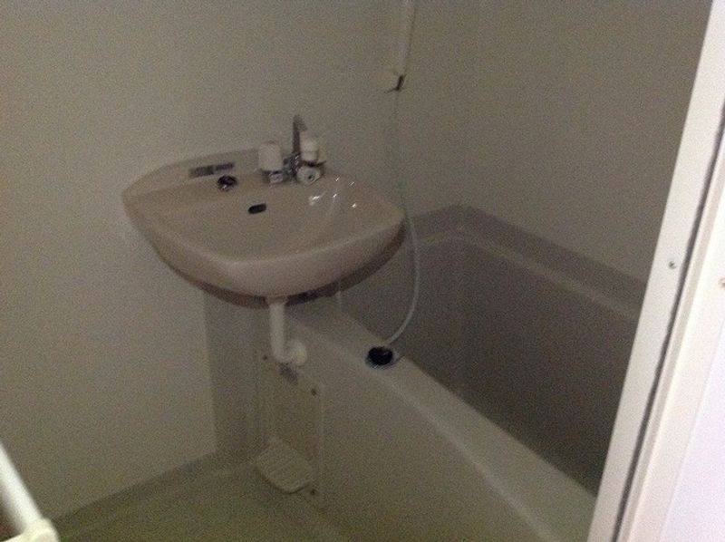 leopalace Espoir Sakuragicho Washroom