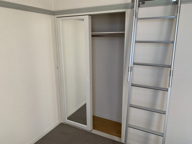 レオパレス和 収納