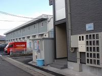 レオパレスコモド エントランス