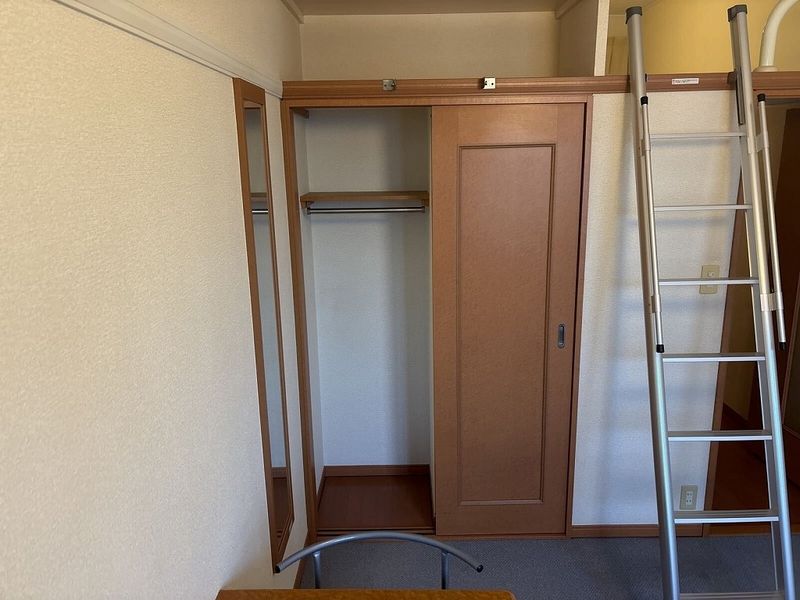 レオパレス希望の丘 収納