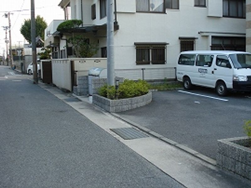 レオパレス天津風 駐車場