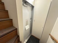 レオパレスレキア 玄関
