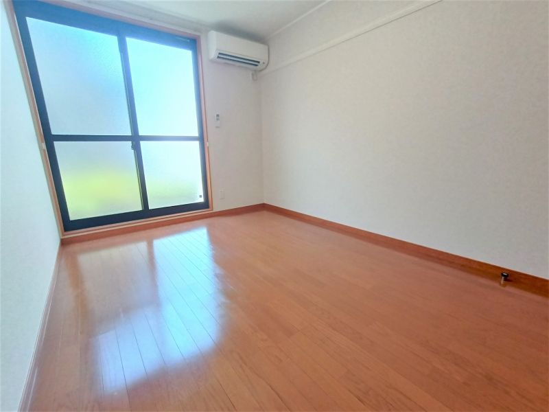 レオパレスフローリッシュⅡ 居間