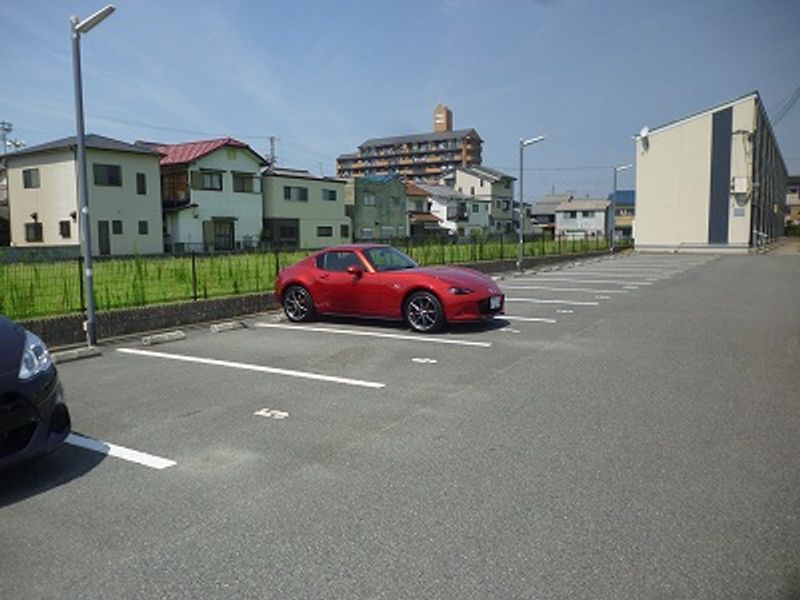 レオネクストピース　Ｋ 駐車場