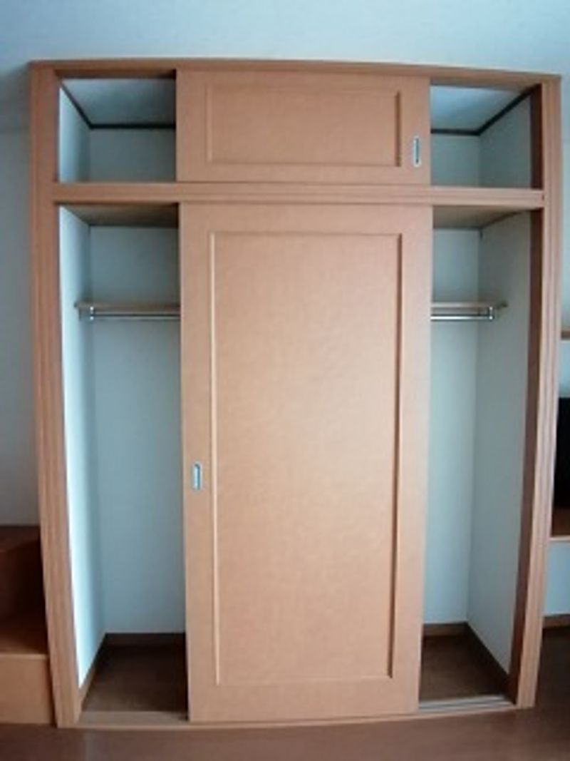 レオパレスアルシオネ 収納