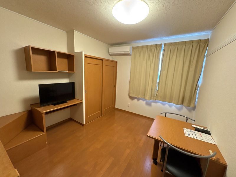 レオパレスウィル３３ 居間