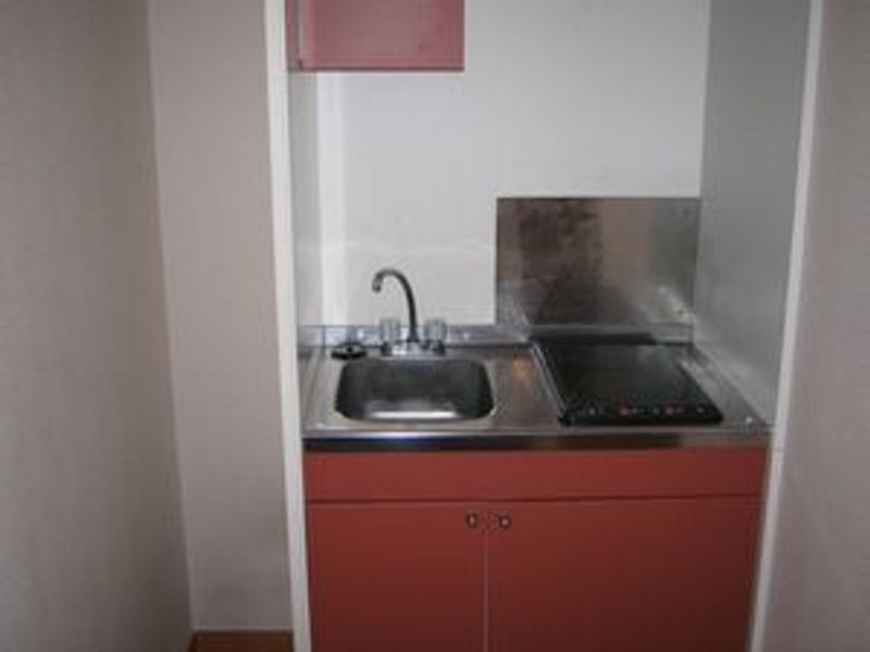 レオパレスグリフォン キッチン