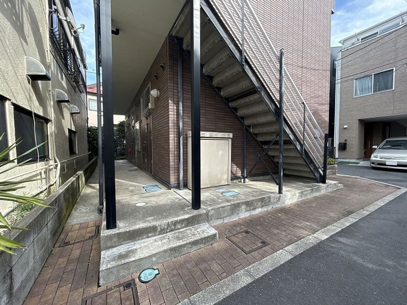 レオパレス東四つ木 エントランス