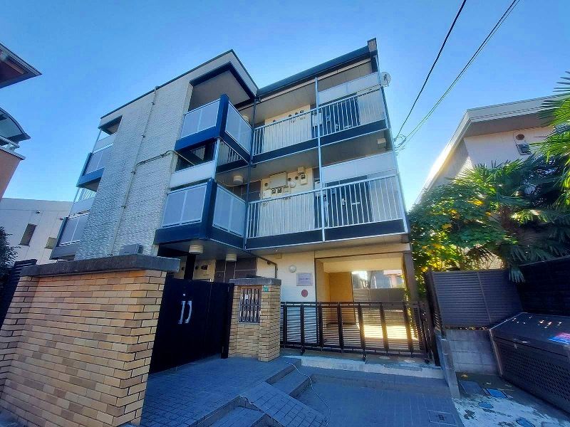 レオパレスＢＲＩＳＥ関町東 外観