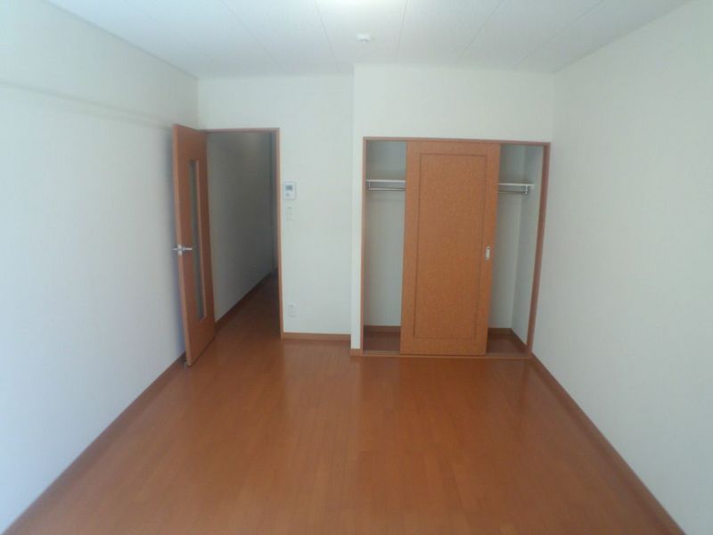 レオパレス田場 居間