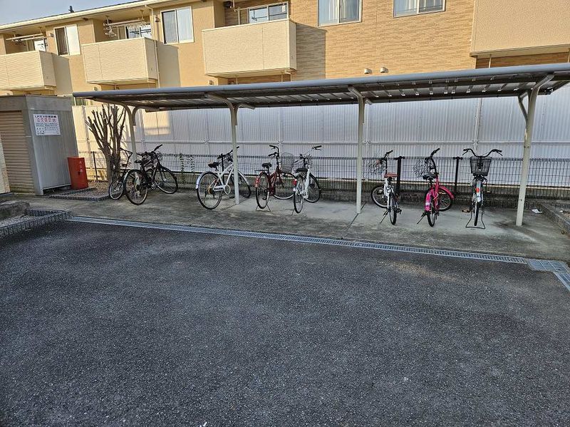 レオパレスタウンコート南矢三 共用部分