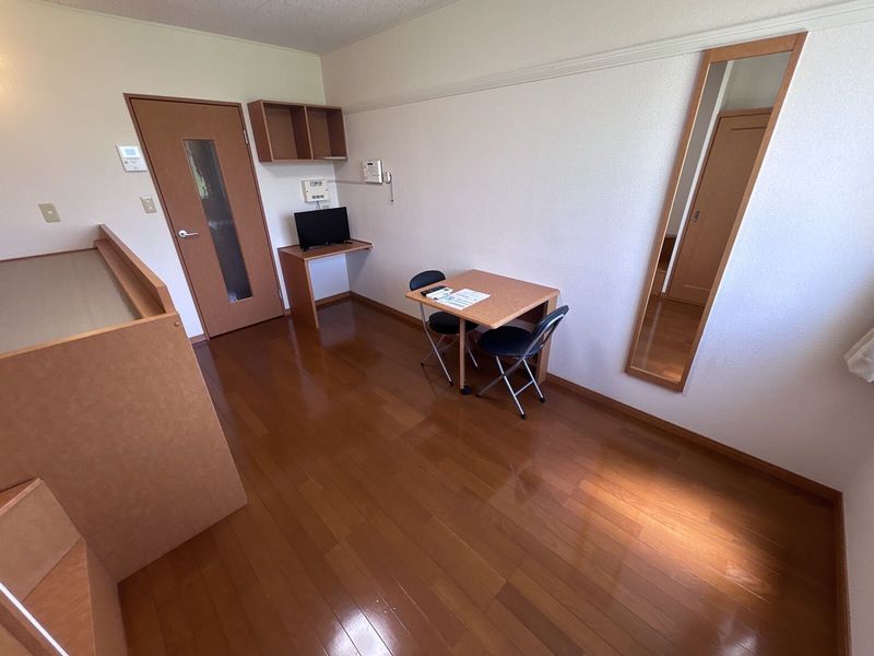 レオパレスＶｉｎｇｈｔＳｉｘ 居間