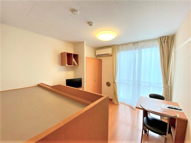 レオパレスＬｏｔｕｓ坂下 居間