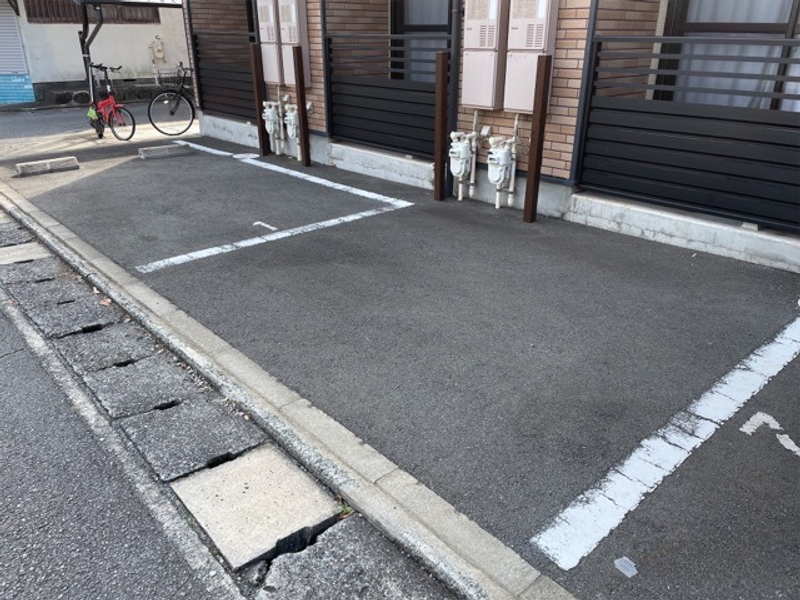 LEONEXT port 停车场