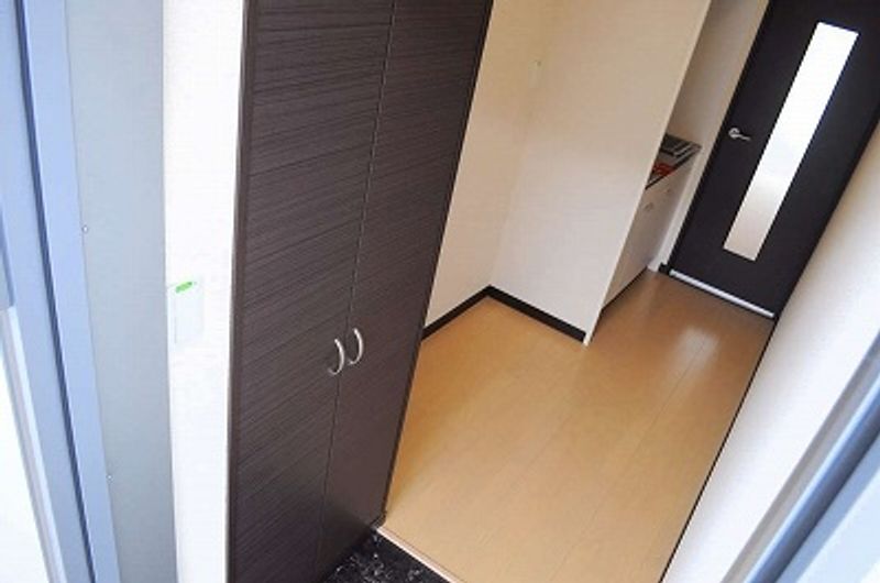レオネクストひまわりⅠ 玄関