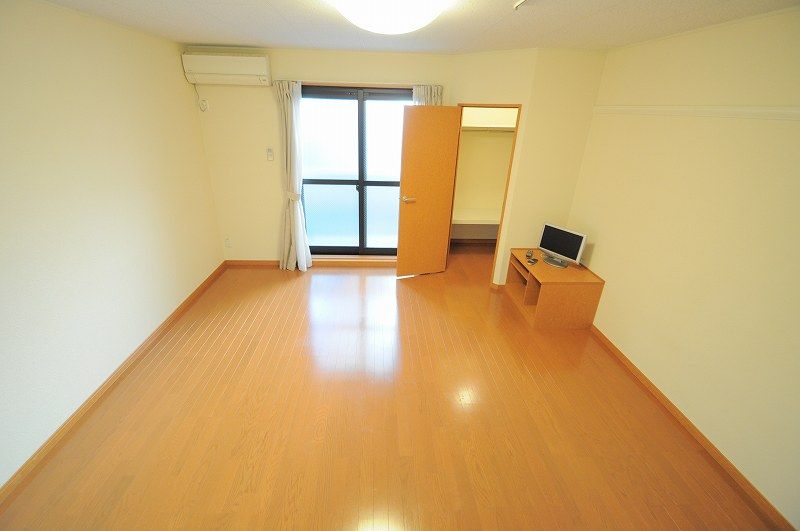 レオパレス豊中南Ⅲ 居間