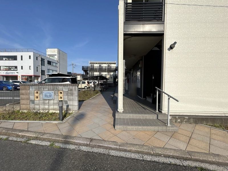 レオネクストルナルミエール越谷 エントランス