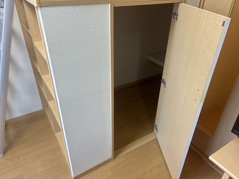 レオパレスア　ボンド 収納