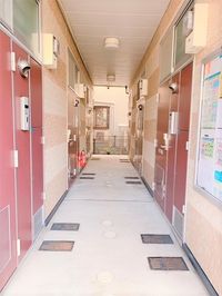 レオパレスリバー２８ エントランス