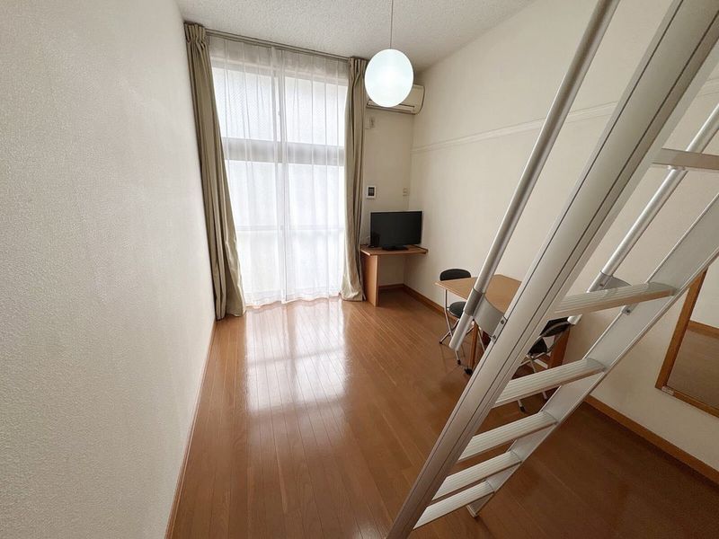 leopalace M&M 21 Yokkaichi Phòng khách