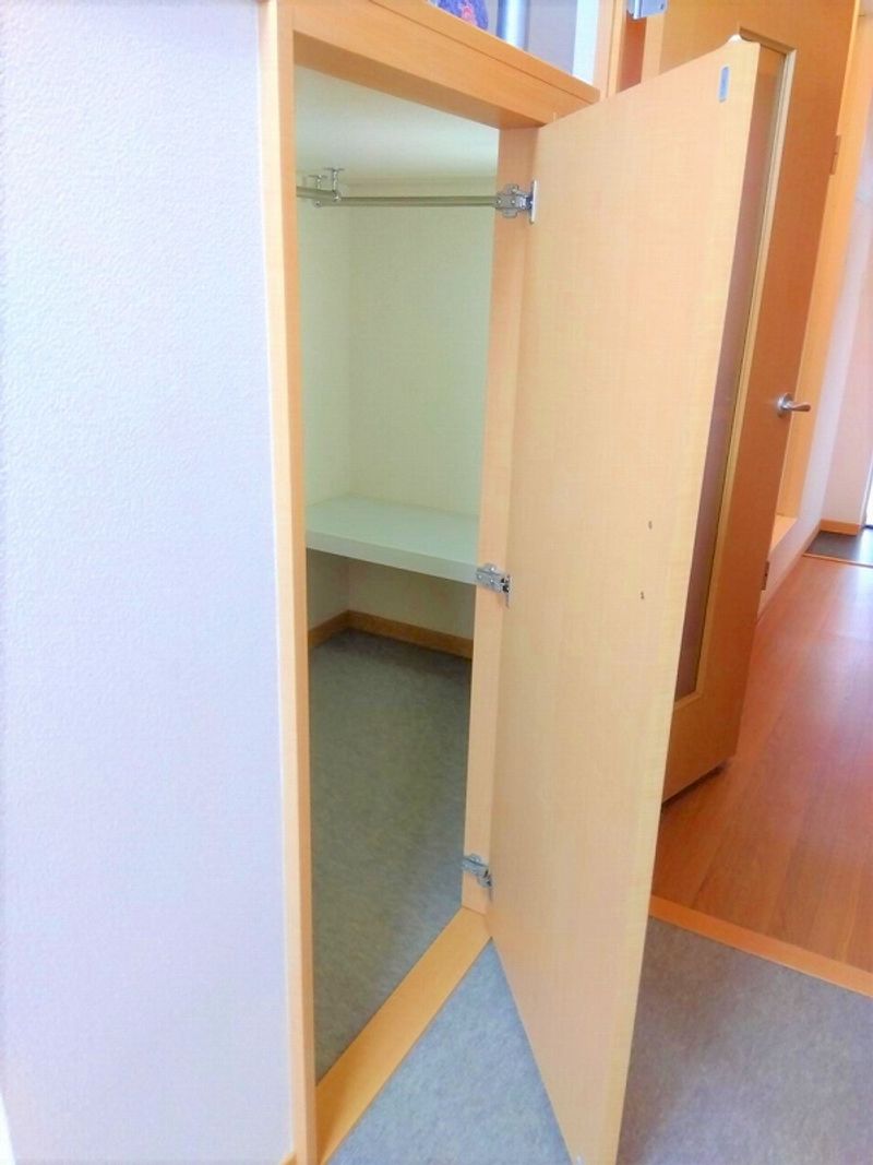 レオパレスシティーＣ 収納