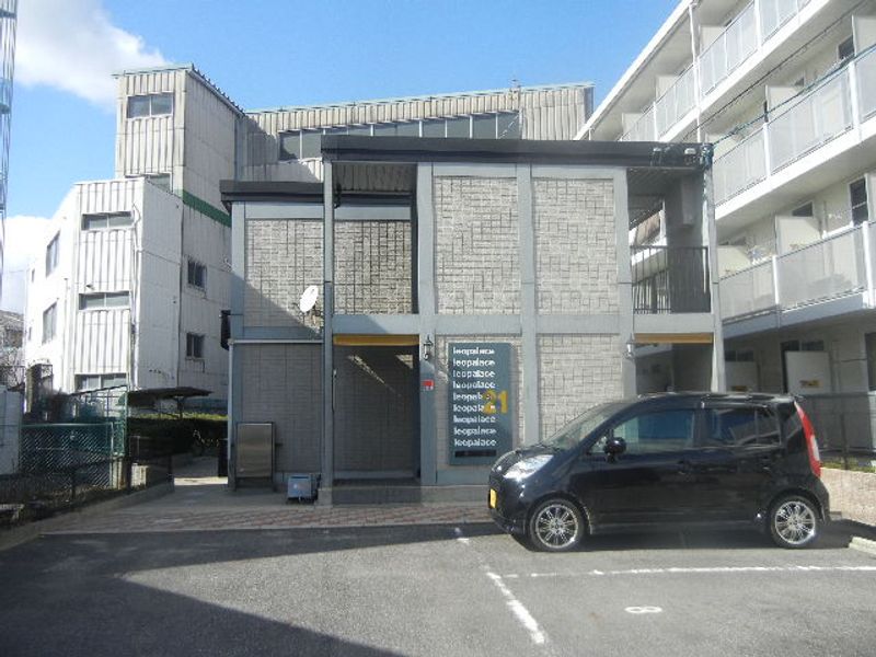レオパレスふじ 外観