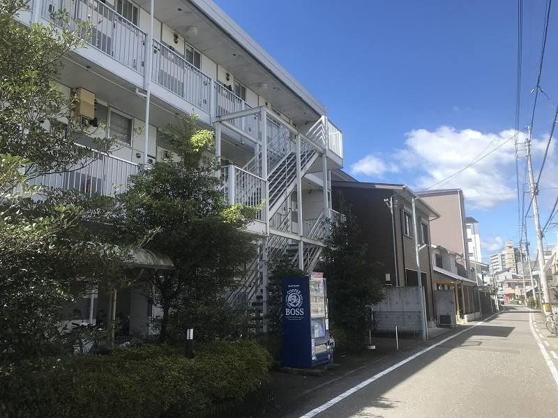 レオパレスクレセント 外観
