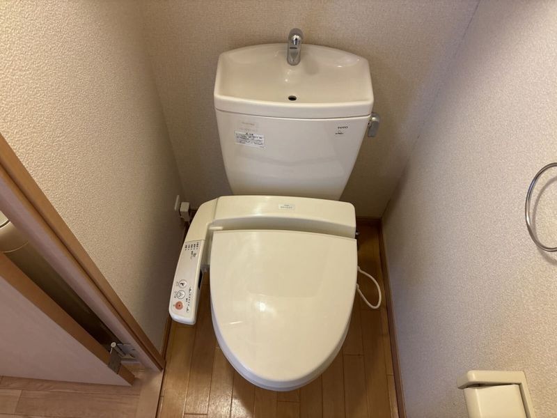 レオパレスおおどり トイレ