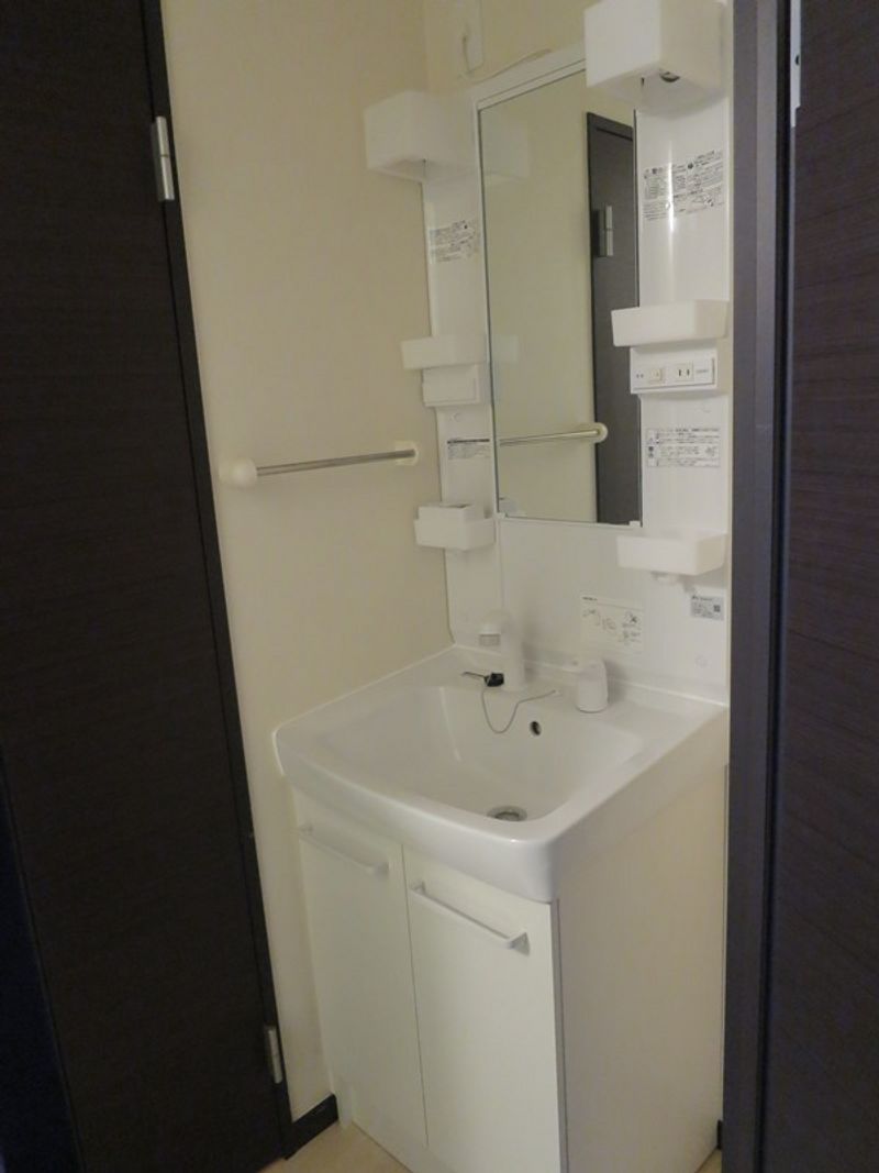 レオネクスト南新宿 洗面台