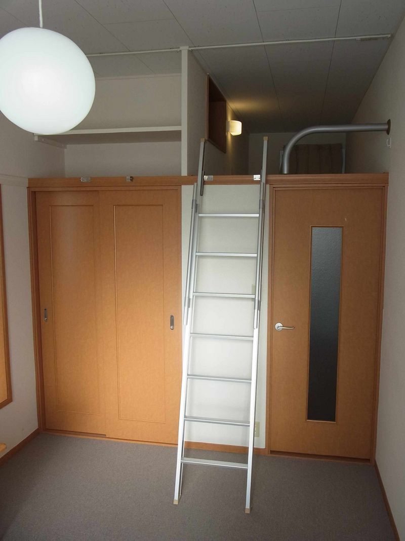 レオパレスクレール 居間