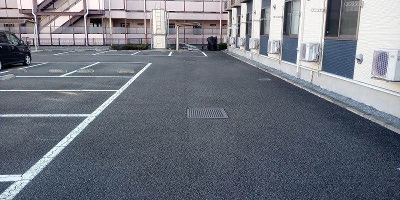 レオネクストオブリガータ 駐車場