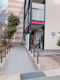 レオパレスシャンテ エントランス