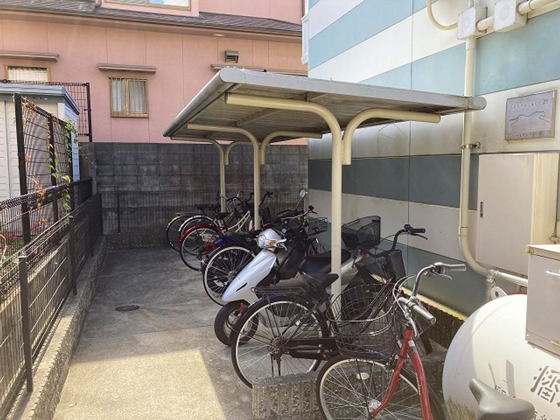 レオパレスシャルマンドミール 共用部分