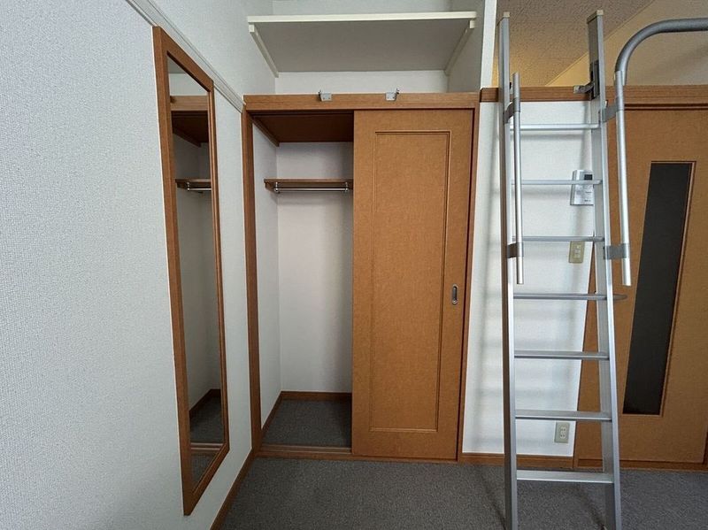 レオパレスＫ・Ｋ 収納