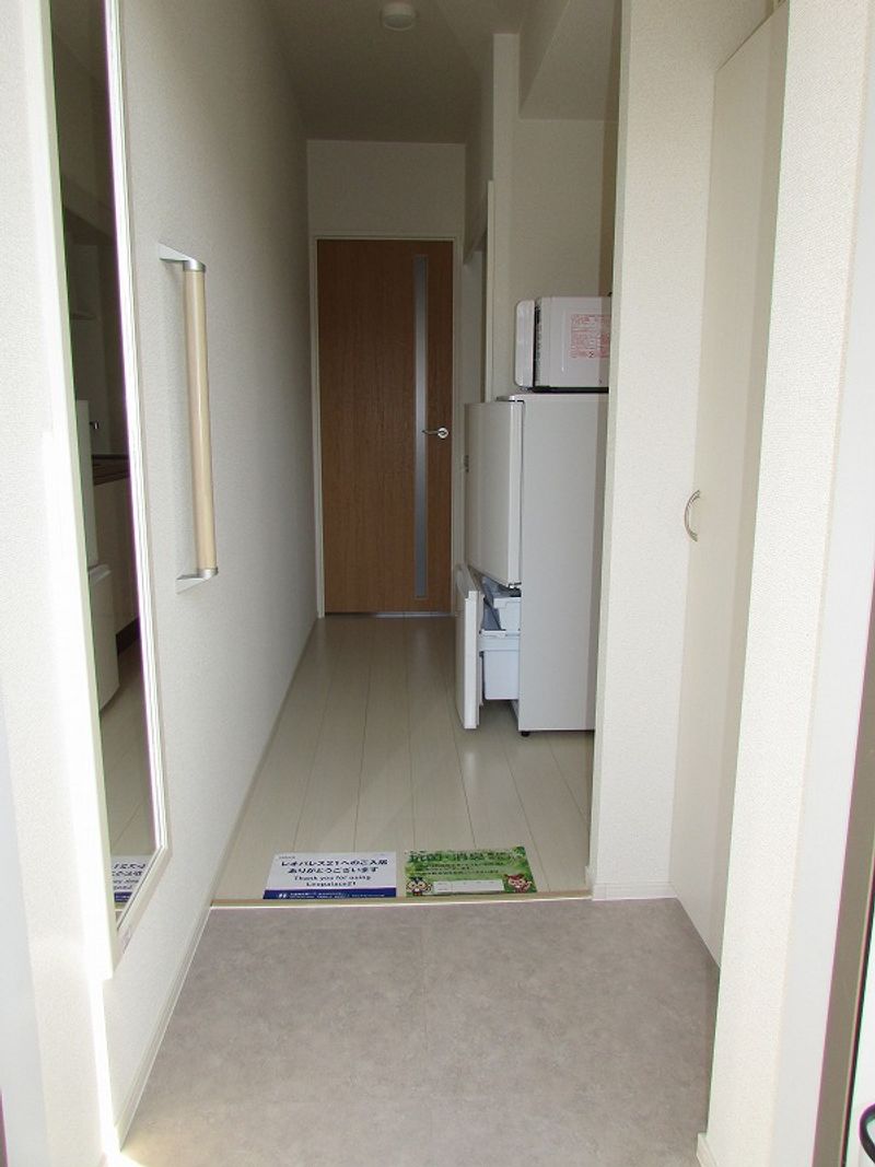 クレイノＫＡＧＵＲＡＭＡＣＨＩⅡ 玄関