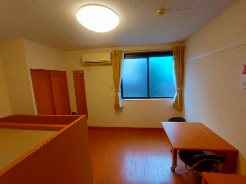 レオパレスＹｏｕ　３ 居間