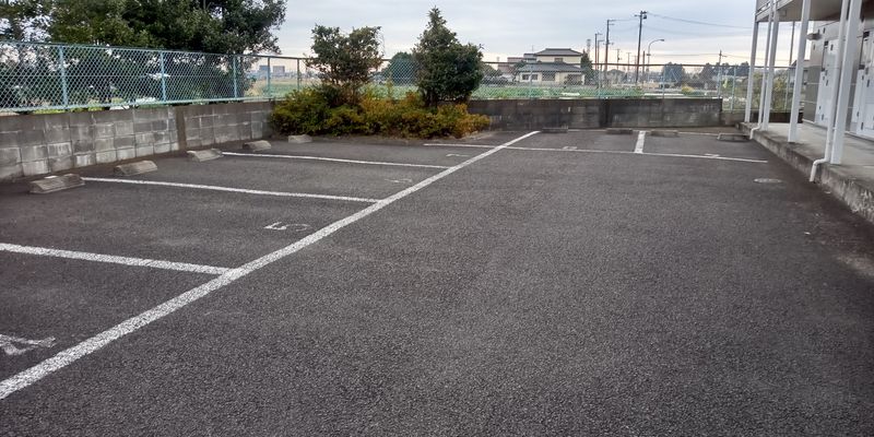 レオパレスＷＡＴＡＮＡＢＥ 駐車場