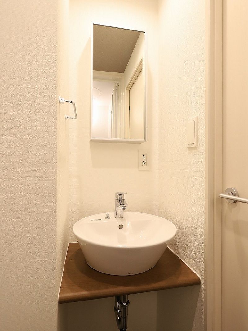 Maison Lumiere Washroom