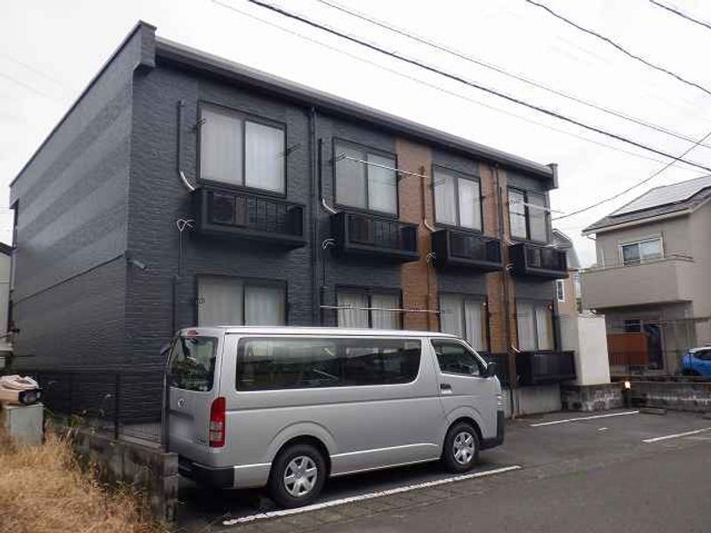 レオパレスＷｉｓｈ 駐車場