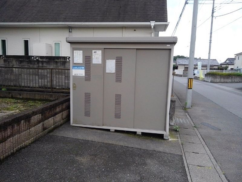 レオパレス北富岡 共用部分
